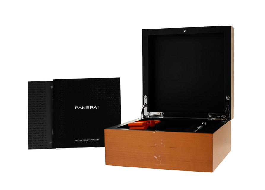 Panerai Submersible QuarantaQuattro PAM01232 Image 4